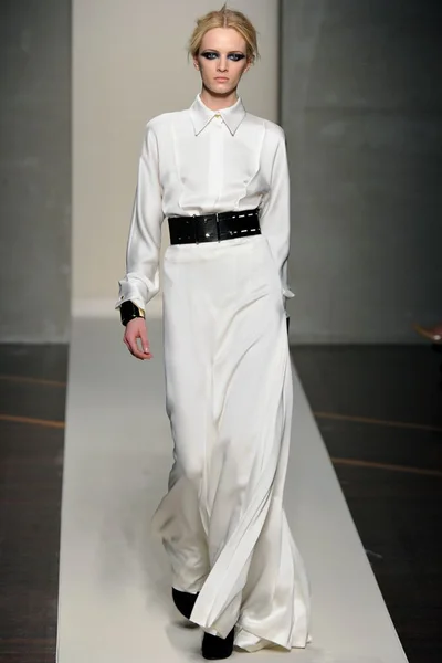 Look 32